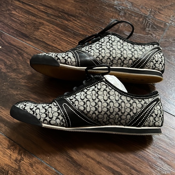 Coach Kelby Black Sneakers - Picture 6 of 14